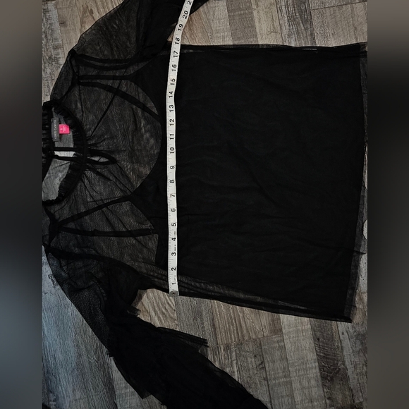 💜🩷Vince Camuto Ruffle Sleeve Blouse Size Small💜🩷 - Picture 8 of 8